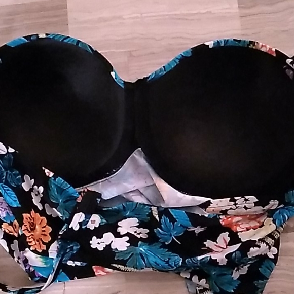 Sold-Plus size Two piece swimsuit - Picture 8 of 12